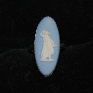 Vintage Wedgwood Sterling Jasperware Cameo of Hygieia, Goddess of Health, Ring